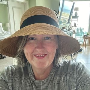 Meet your Posher, Kelly